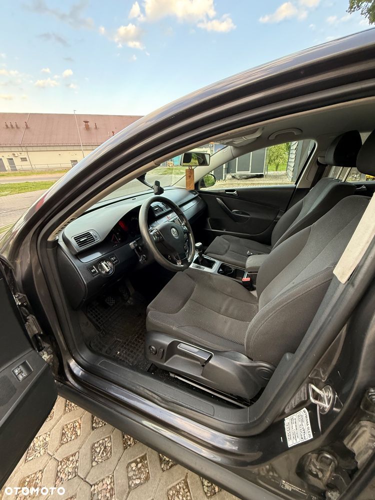 Volkswagen Passat 2.0 TDI DPF Trendline - 15