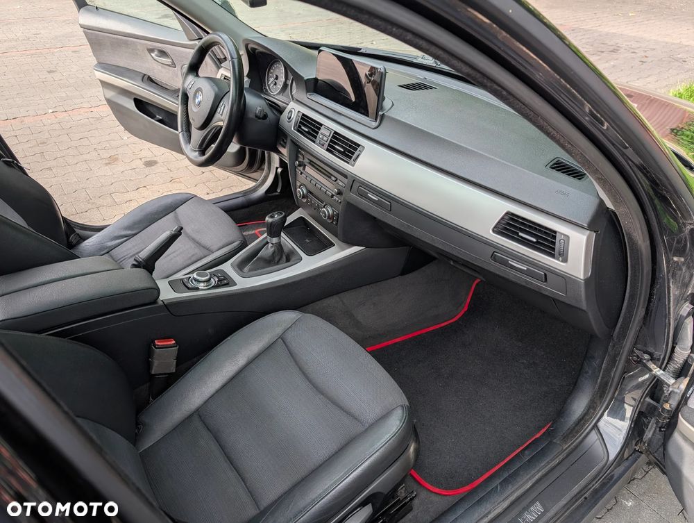 BMW Seria 3 - 12