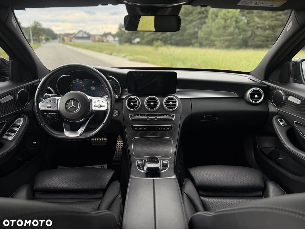 Mercedes-Benz Klasa C 300 9G-TRONIC AMG Line - 36