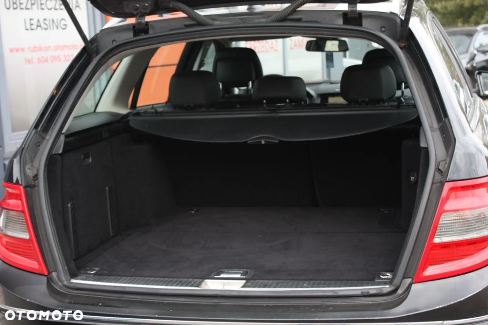 Mercedes-Benz Klasa C 180 CGI BlueEFFICIENCY Avantgarde - 8