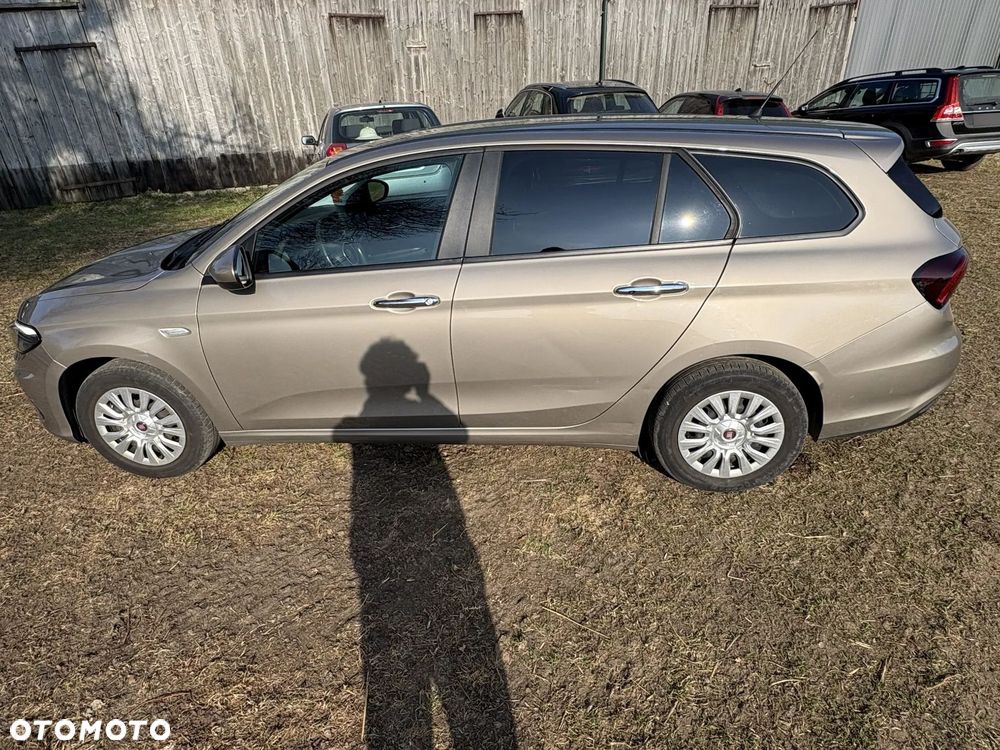 Fiat Tipo - 12