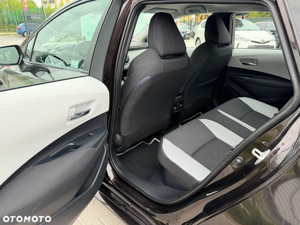 Toyota Corolla 1.8 Hybrid Comfort - 23
