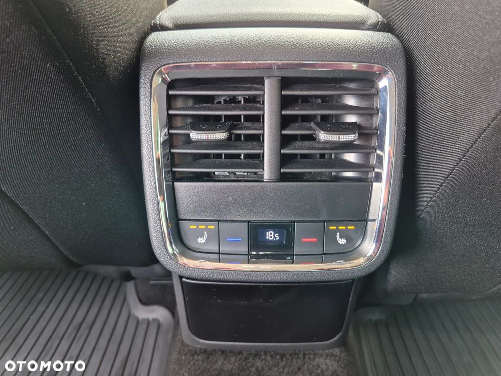 Skoda Octavia 2.0 TSI 4x4 Style DSG - 22