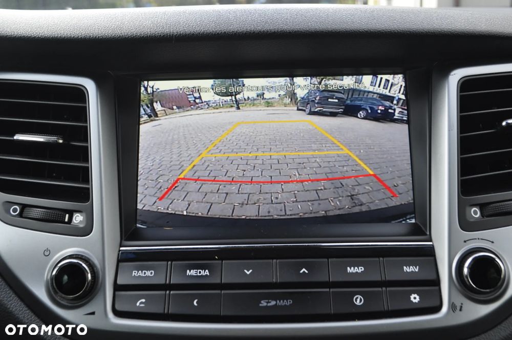 Hyundai Tucson 1.7 CRDI BlueDrive Style 2WD - 16