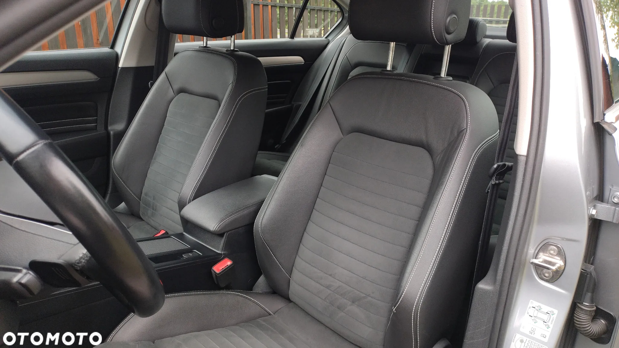 Volkswagen Passat 2.0 TDI EVO Elegance DSG - 18