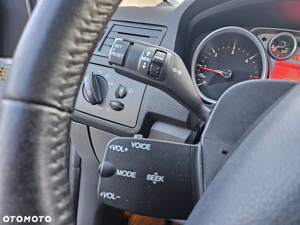 Ford Kuga 2.0 TDCi 4WD Titanium - 27