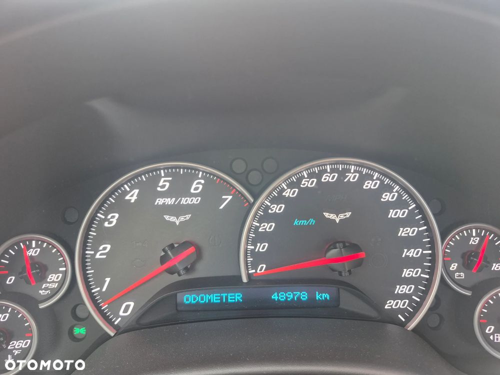 Chevrolet Corvette - 10