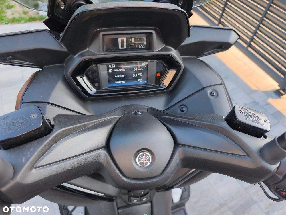Yamaha X-max - 10