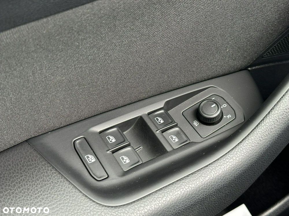 Volkswagen Passat 2.0 TDI EVO Business - 12