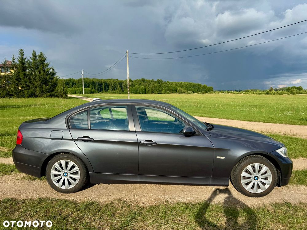 BMW Seria 3 318d DPF - 11