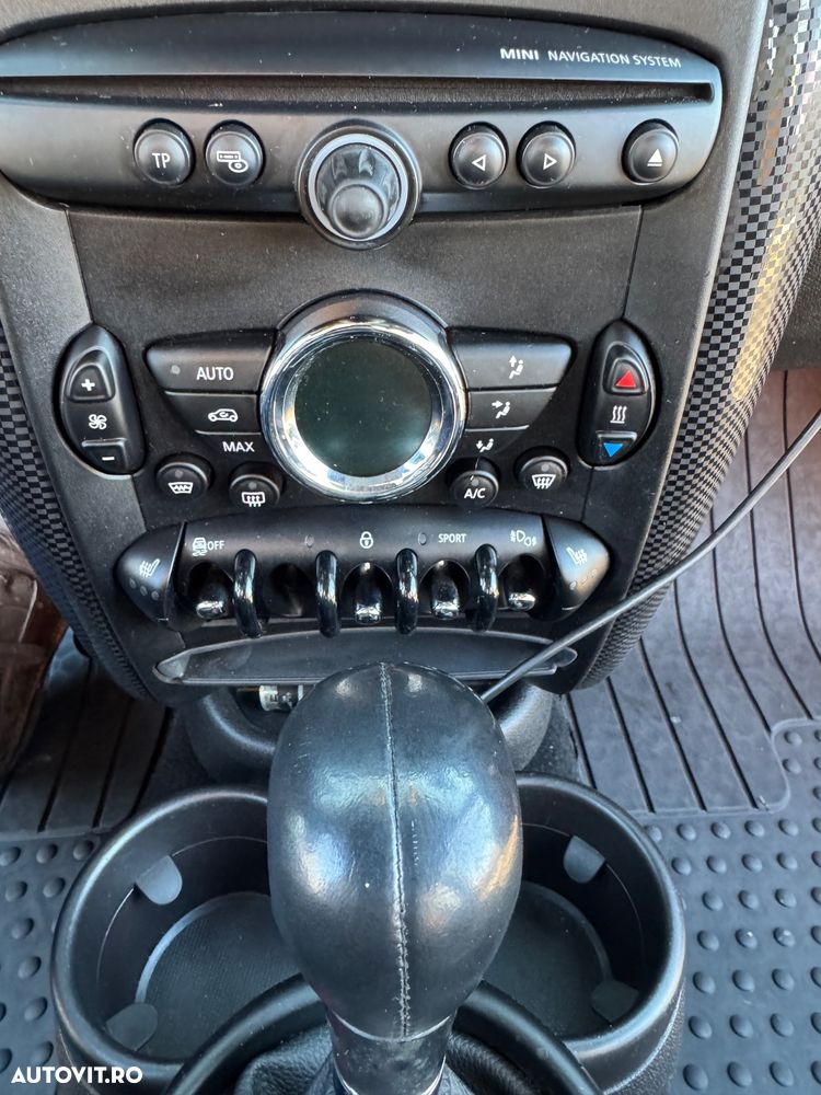 Mini Countryman - 16