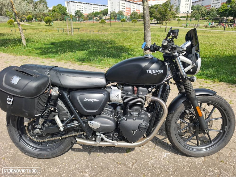 Triumph Bonneville 900 street twin - 2