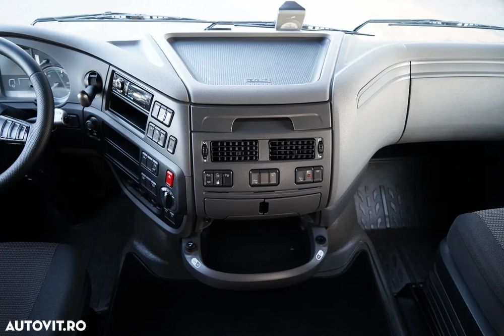DAF XF 460 / CABINĂ SUPER SPACE / MEGA / EURO 6 / PLATĂ JOSĂ - 32
