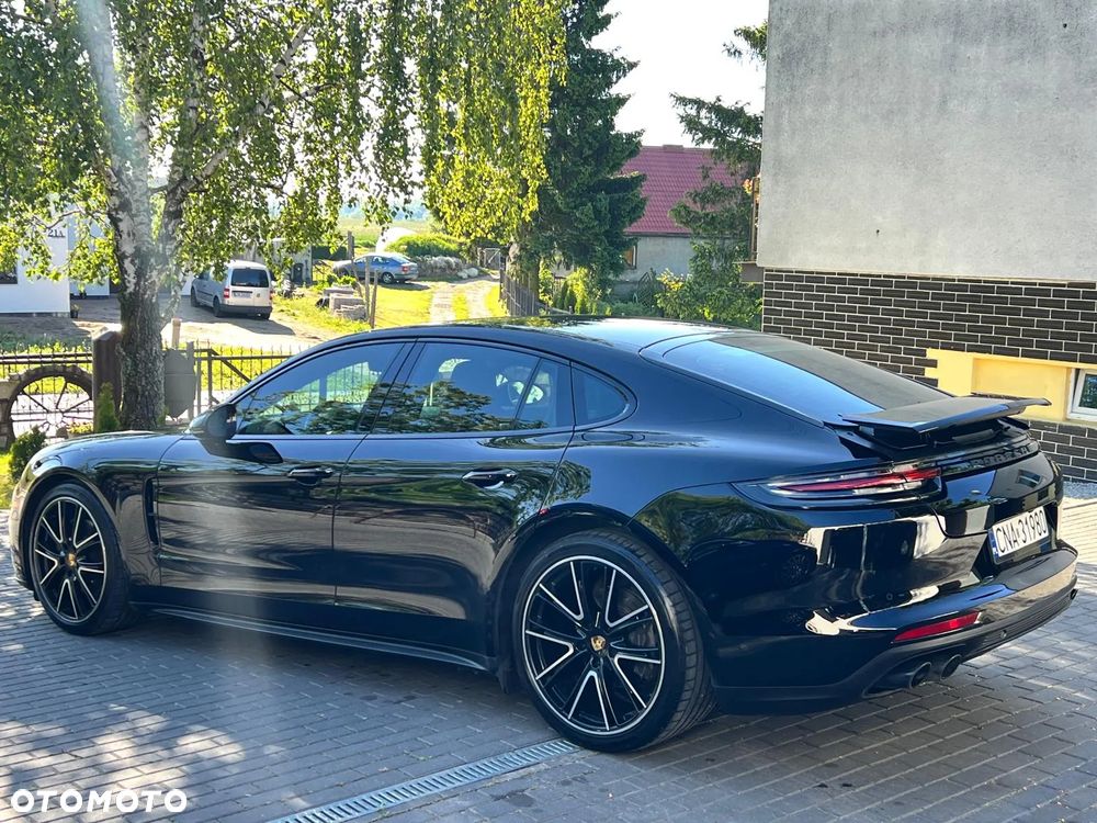 Porsche Panamera 4 - 5
