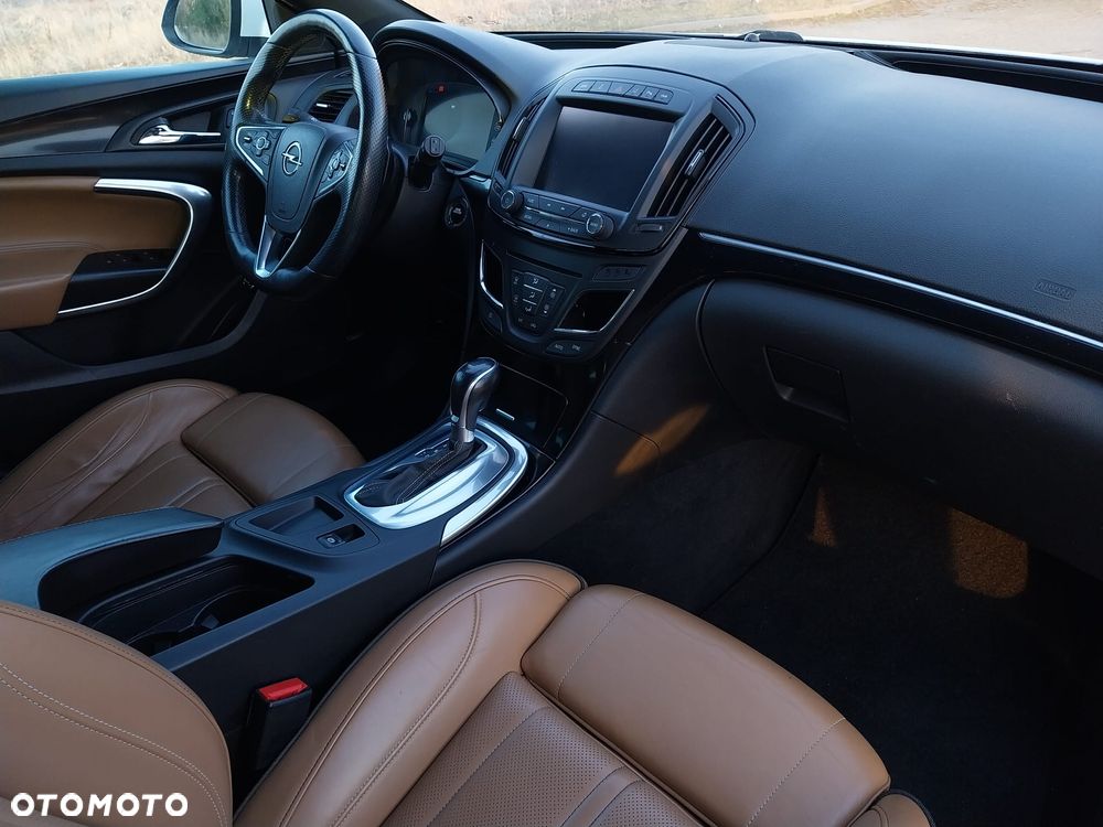 Opel Insignia 2.0 SIDI Turbo 4x4 Innovation - 16