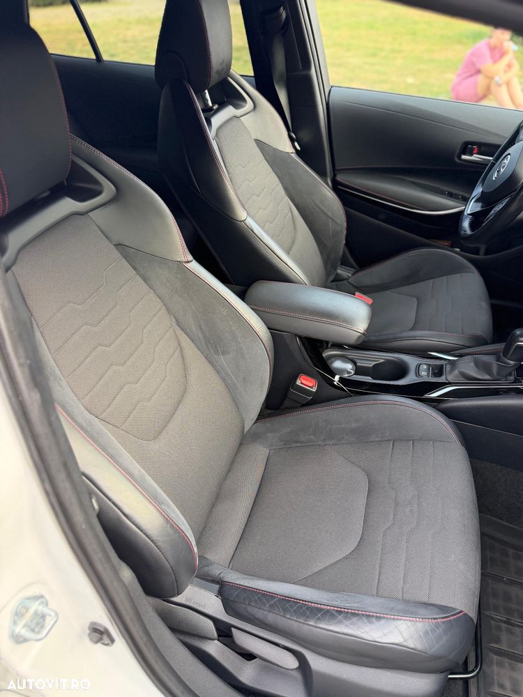 Toyota Corolla - 11