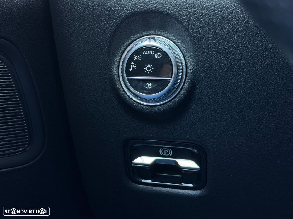 Mercedes-Benz C 220 d AMG Line - 30