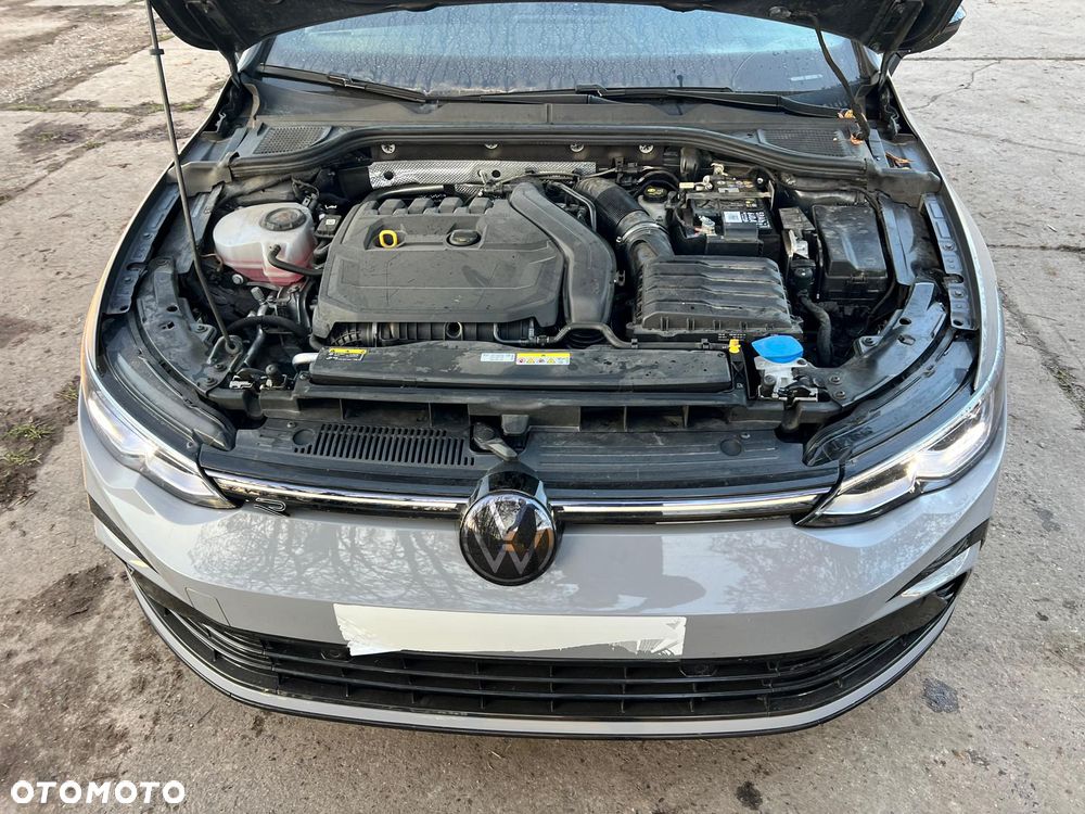 Volkswagen Golf 1.5 eTSI OPF DSG R-Line - 22