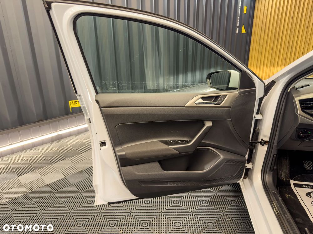 Volkswagen Polo 1.0 Trendline - 26