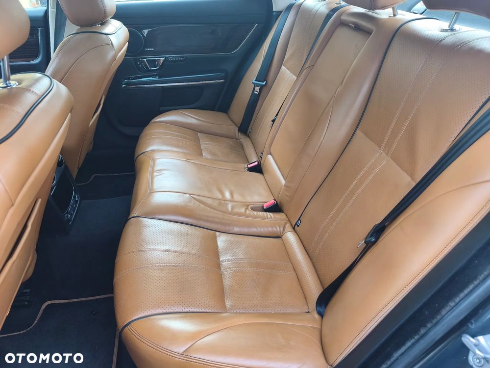 Jaguar XJ 3.0 V6 Langversion Premium Luxury - 16
