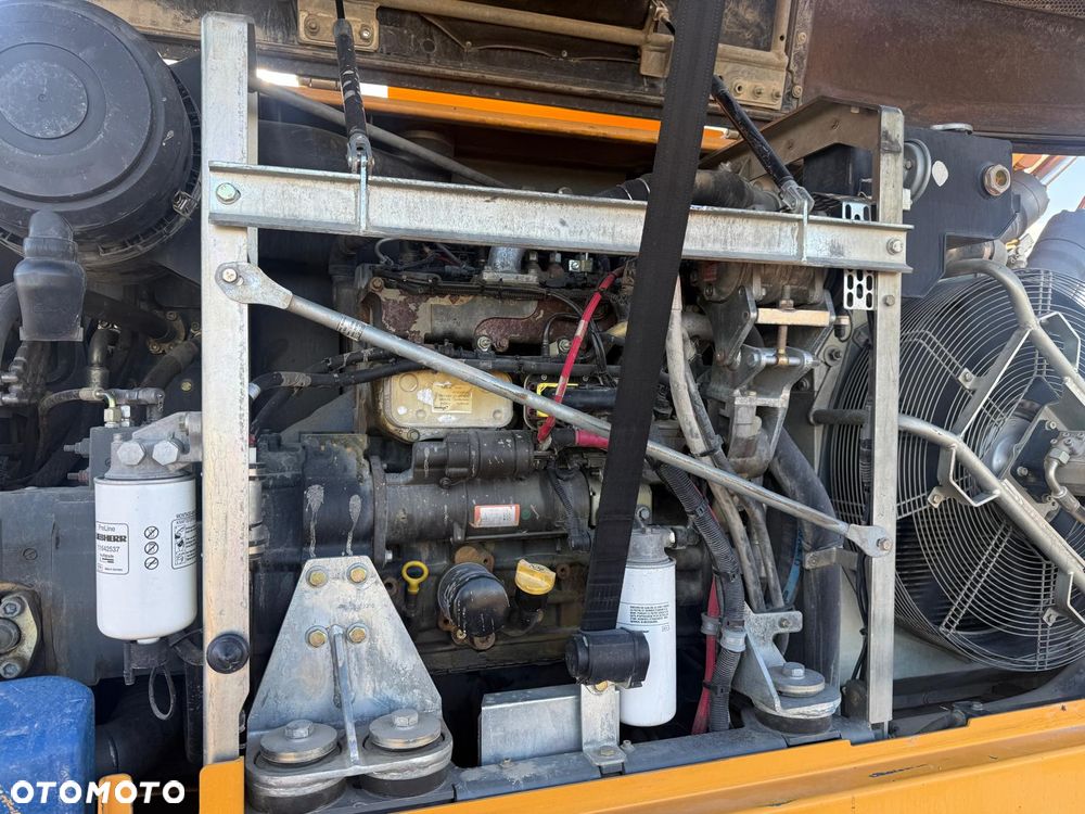 Liebherr R 914 compact - 18