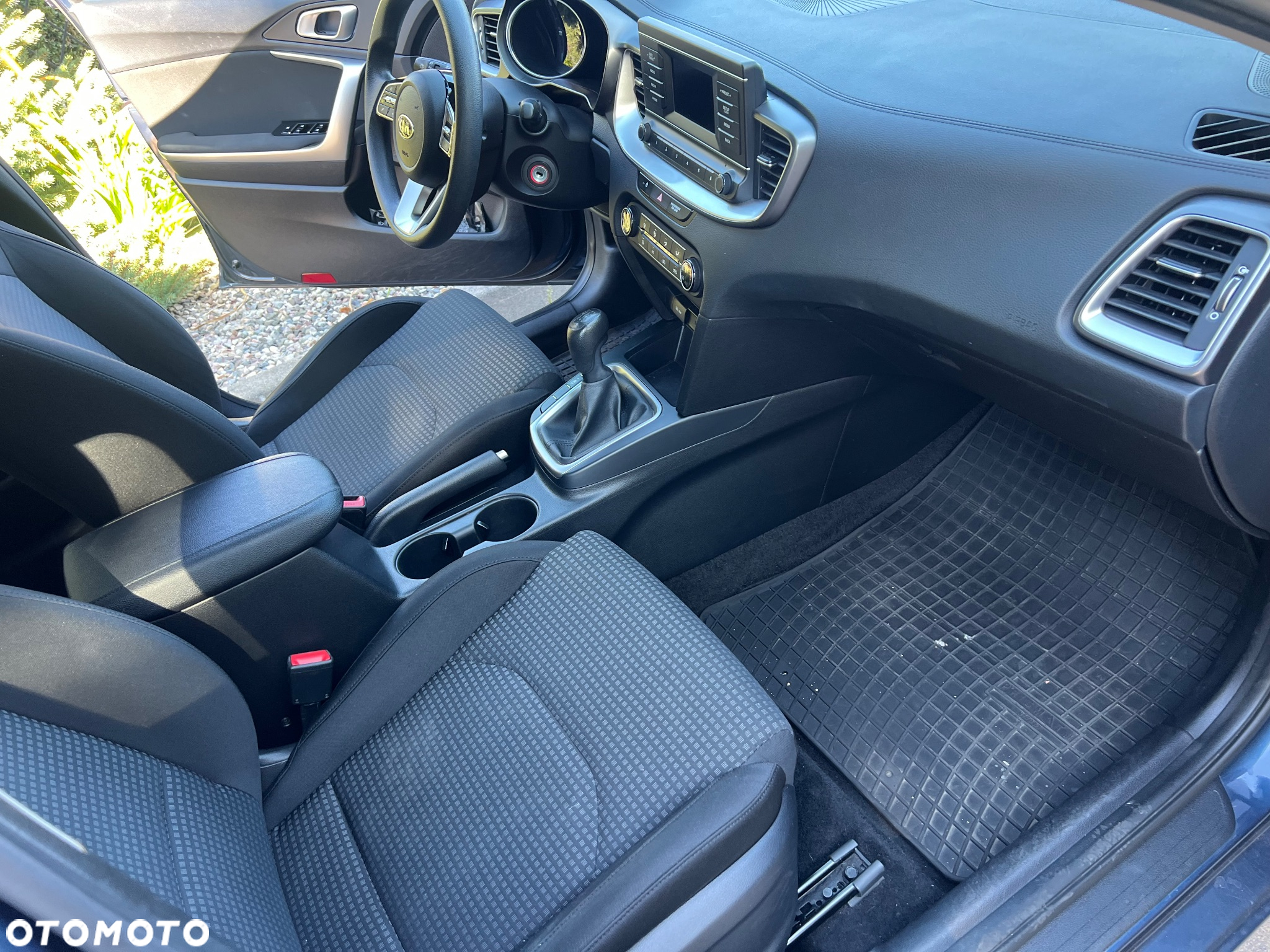 Kia Ceed - 25
