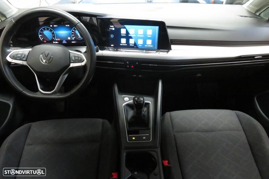 VW Golf 1.0 TSI Life - 24