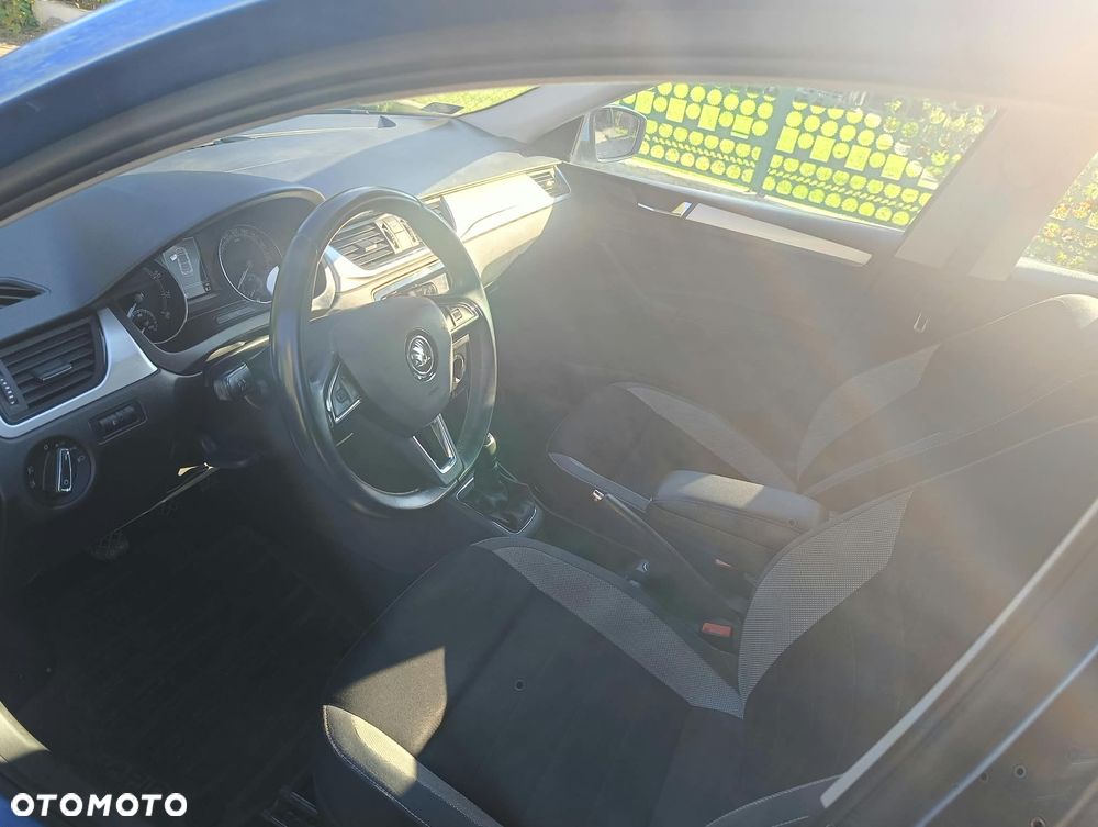 Skoda RAPID - 6