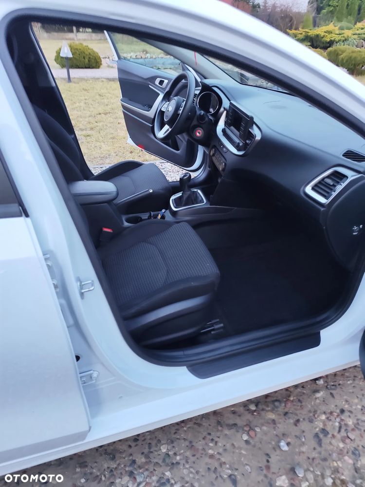 Kia Ceed 1.6 CRDi SCR L Business Line Plus - 5