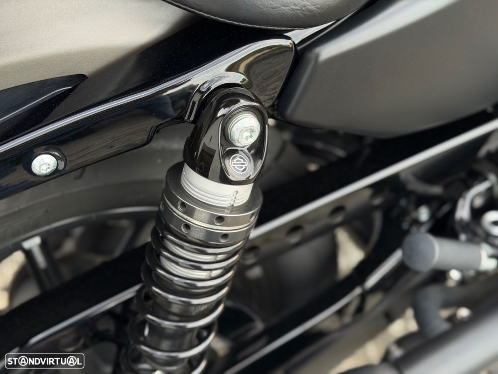 Harley-Davidson 883 Iron - 5