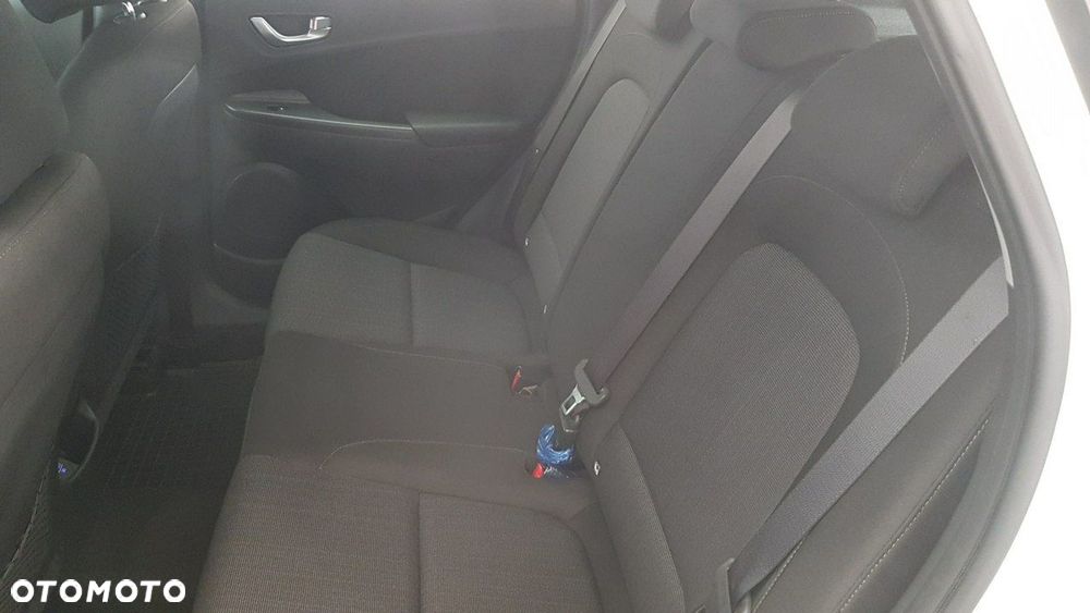 Hyundai Kona - 16