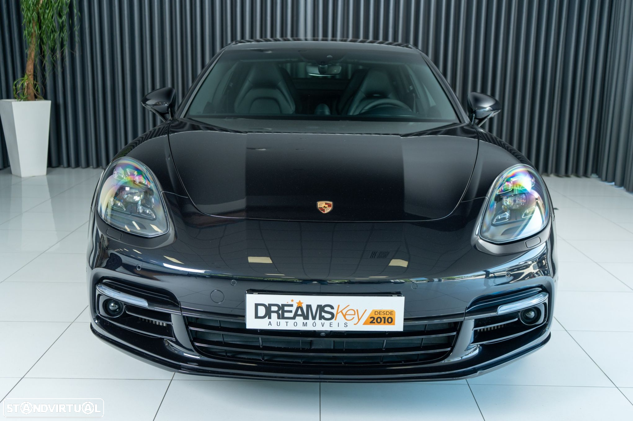 Porsche Panamera 4 E-Hybrid - 12