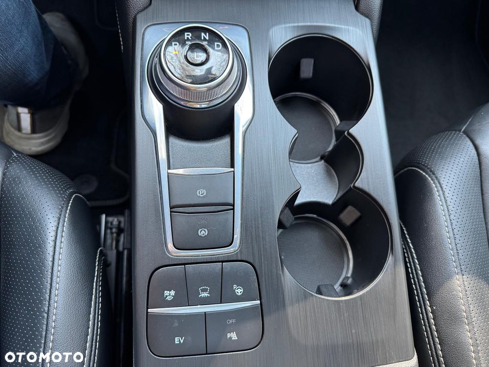 Ford Kuga 2.5P PHEV FWD Vignale - 23