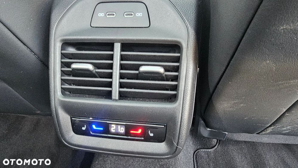 Volkswagen Passat - 27