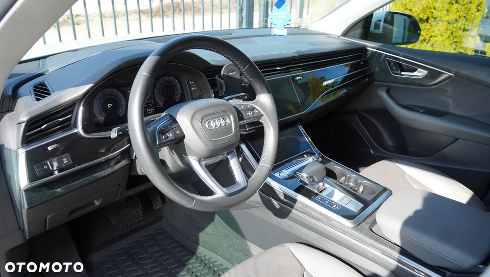 Audi Q8 55 TFSI quattro tiptronic - 18