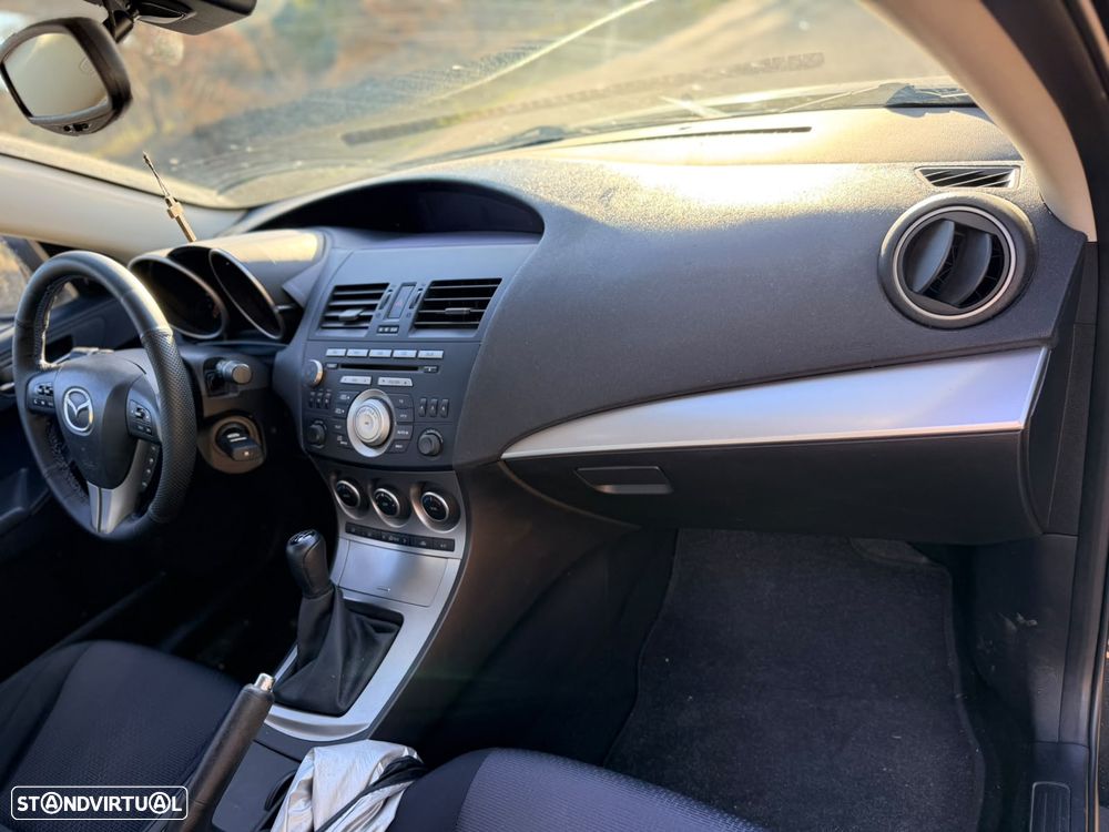 Mazda 3 Hatchback - 4