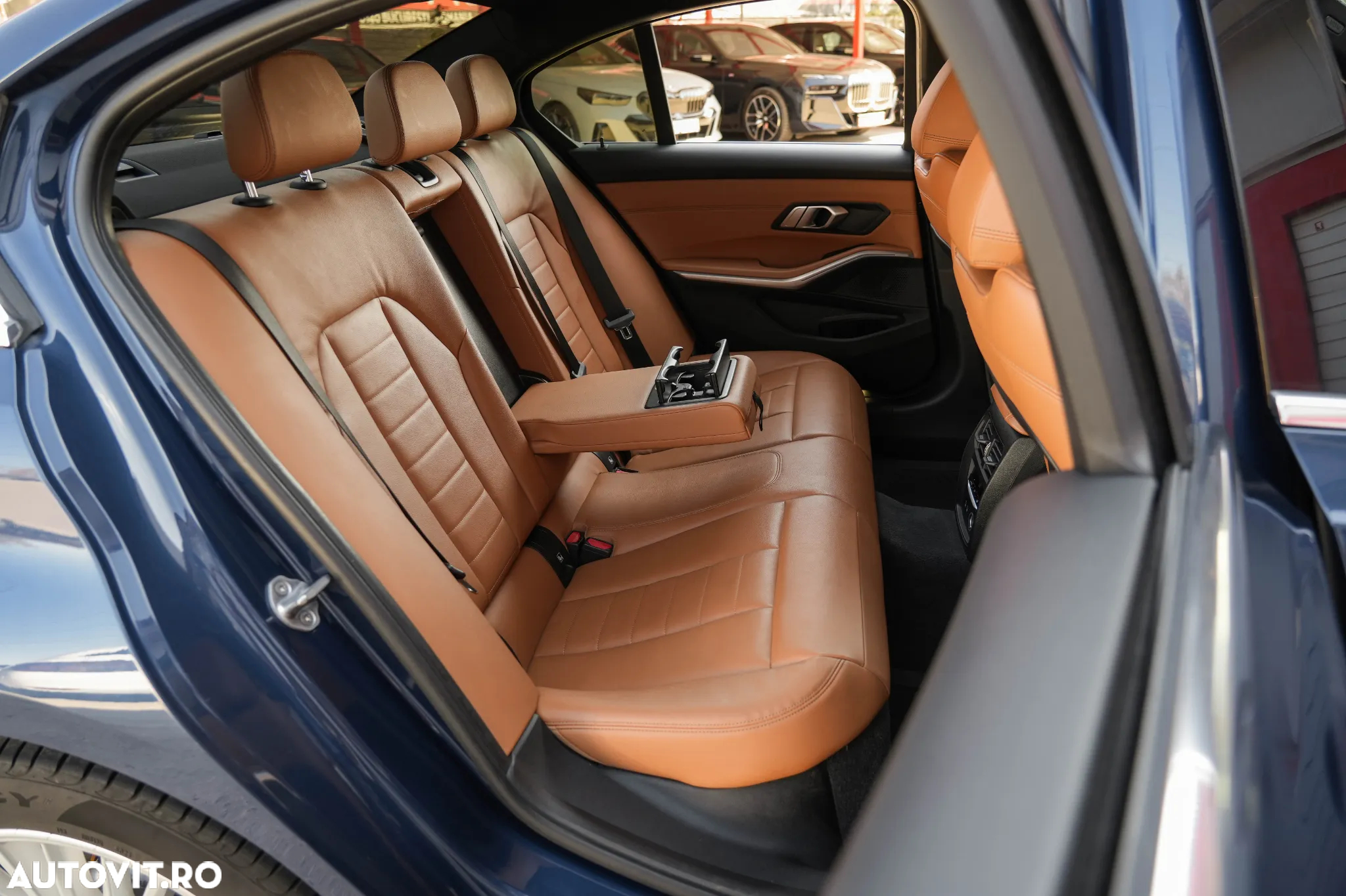 BMW Seria 3 330i AT Luxury Line - 14