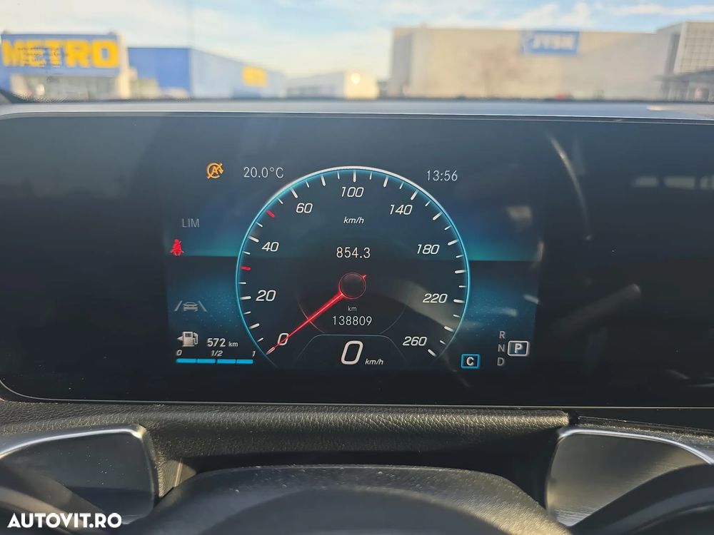 Mercedes-Benz GLB - 14