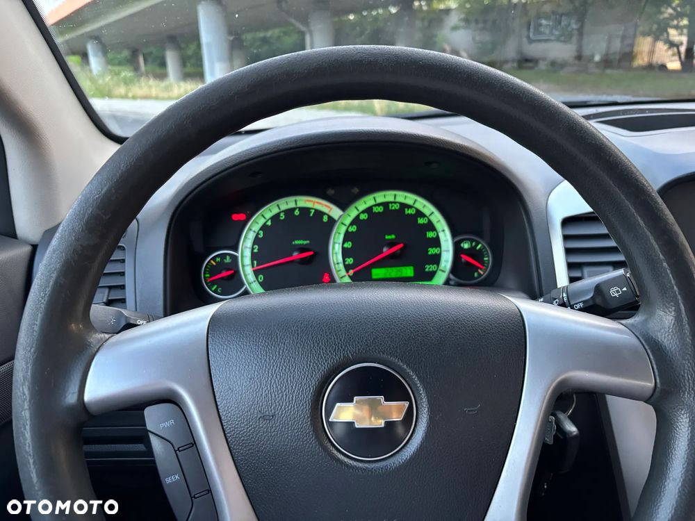 Chevrolet Captiva 2.4 2WD 5 Sitzer LS - 22
