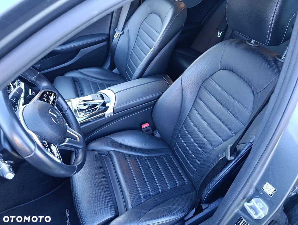Mercedes-Benz Klasa C 300 d 9G-TRONIC Exclusive - 13