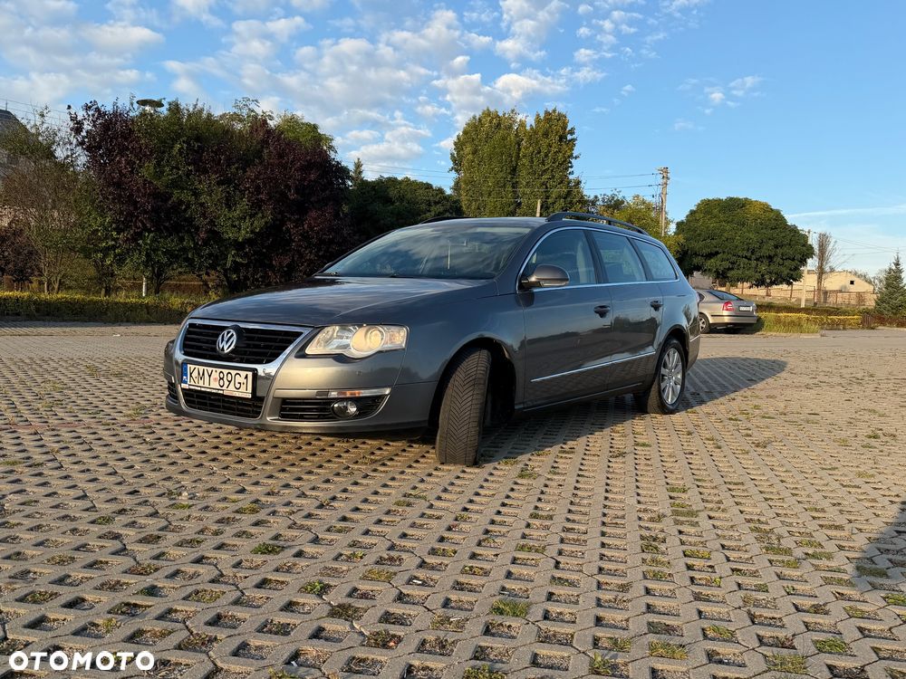 Volkswagen Passat - 2