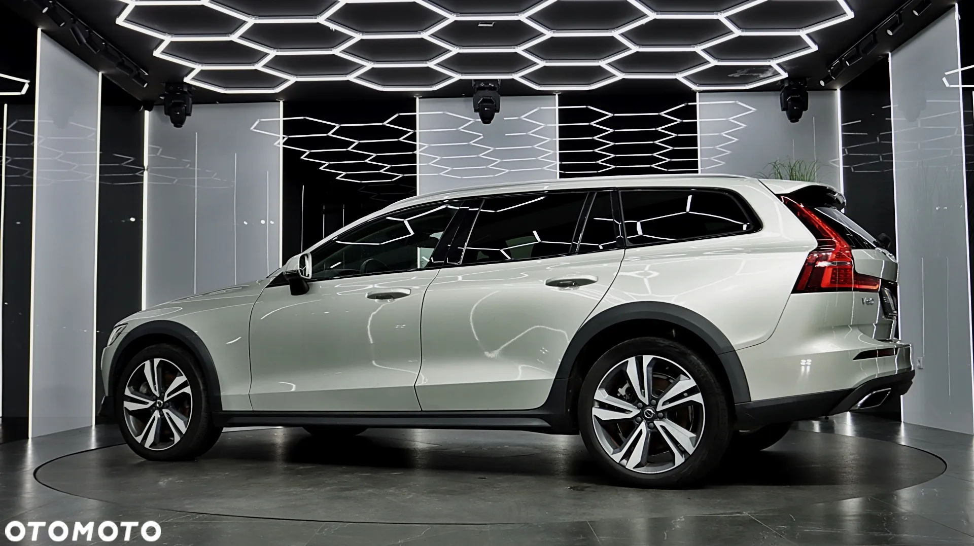Volvo V60 Cross Country Pro D4 AWD - 5