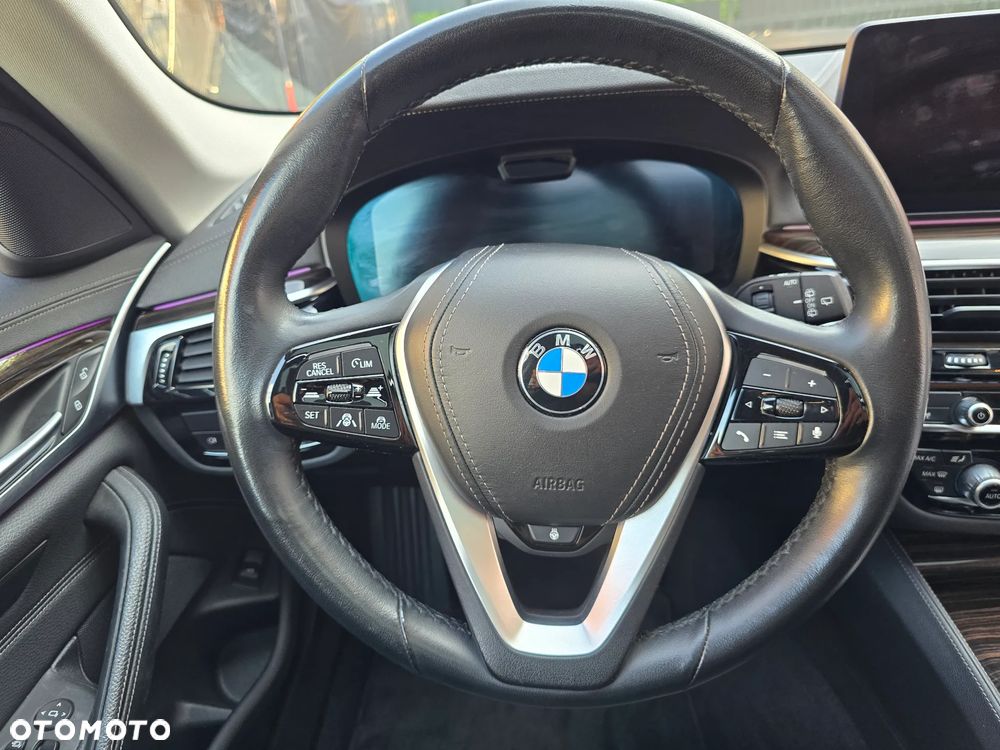BMW Seria 5 530d mHEV Luxury Line sport - 14