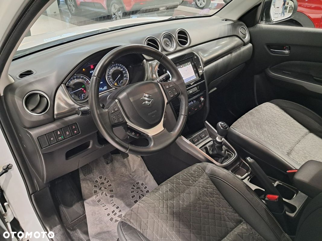Suzuki Vitara 1.4 Boosterjet XLED Sun 4WD - 11