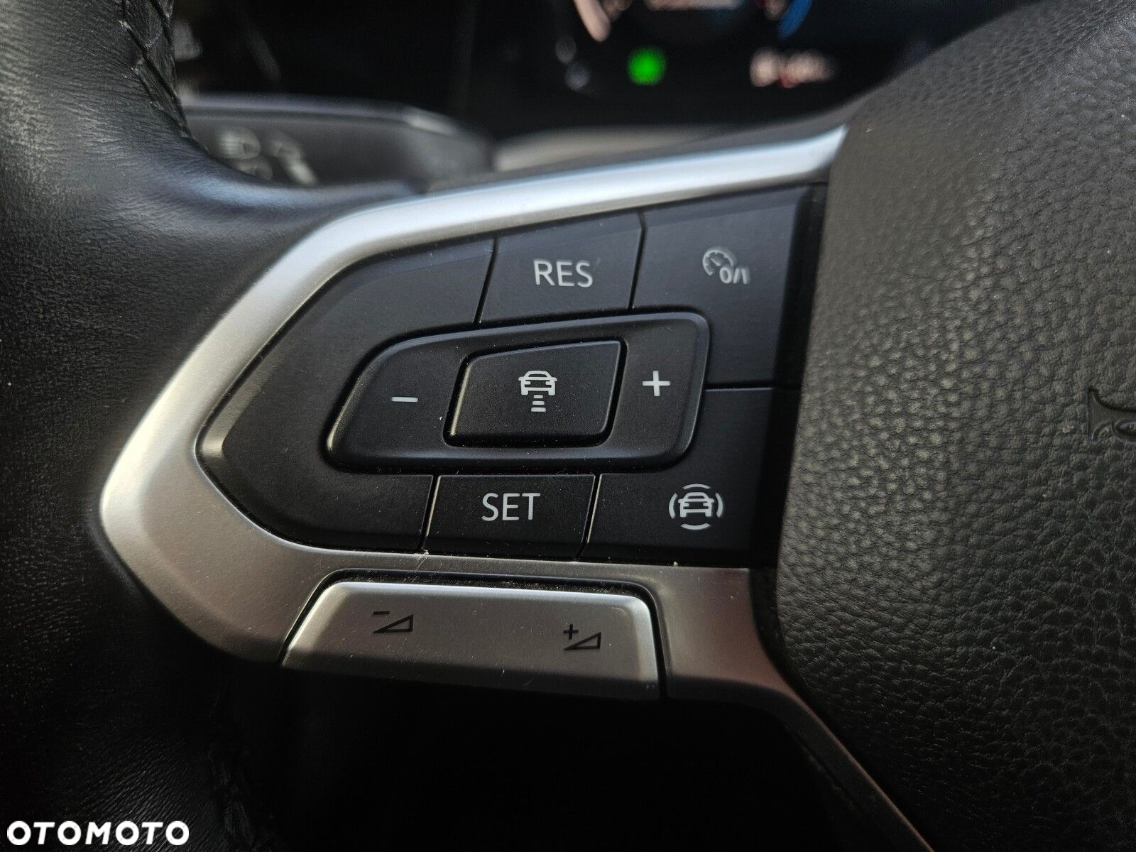 Volkswagen Golf VIII 1.5 TSI EVO Life - 13