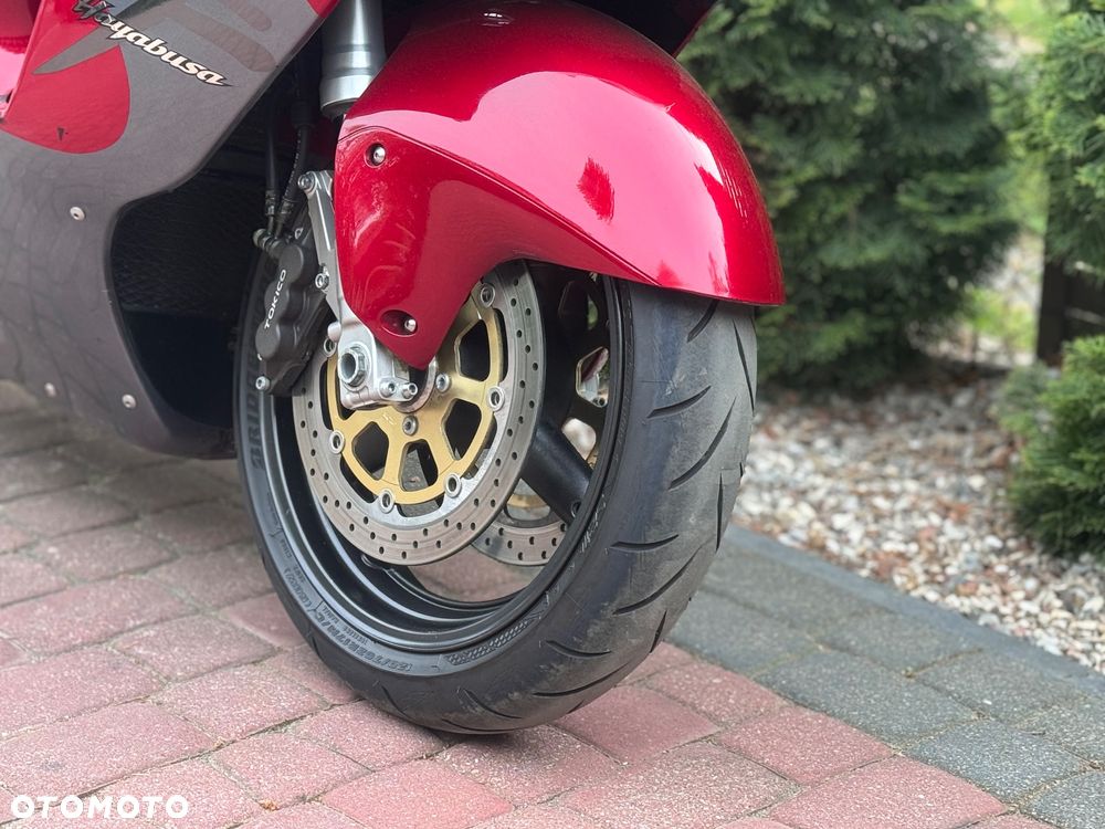 Suzuki GSX - 22