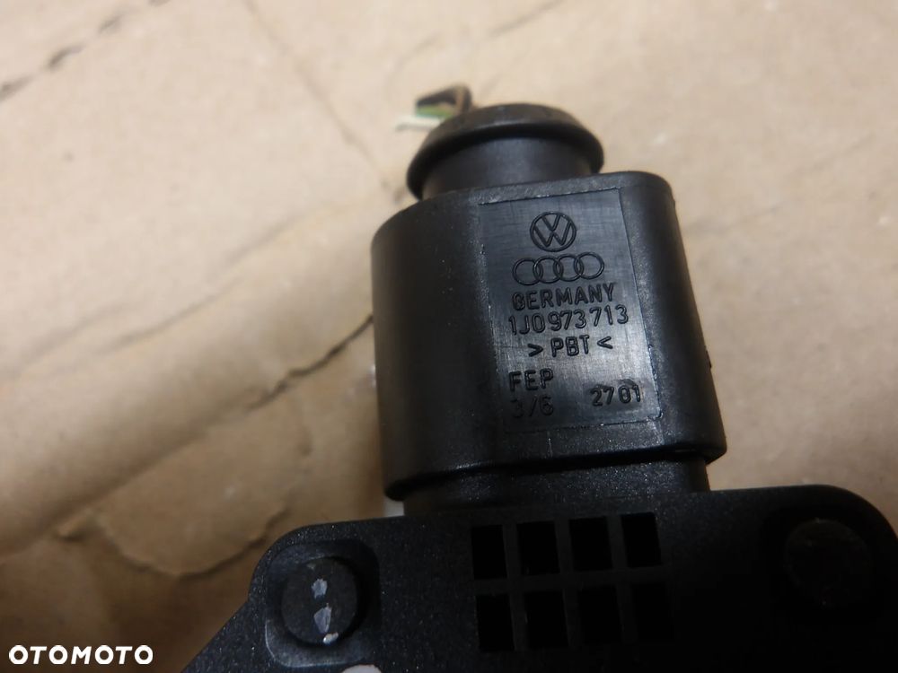 AUDI A4 B7 SEDAN 04-08 2.0TDI CZUJNIK PRZYŚPIESZENIA 8E0907637B - 3