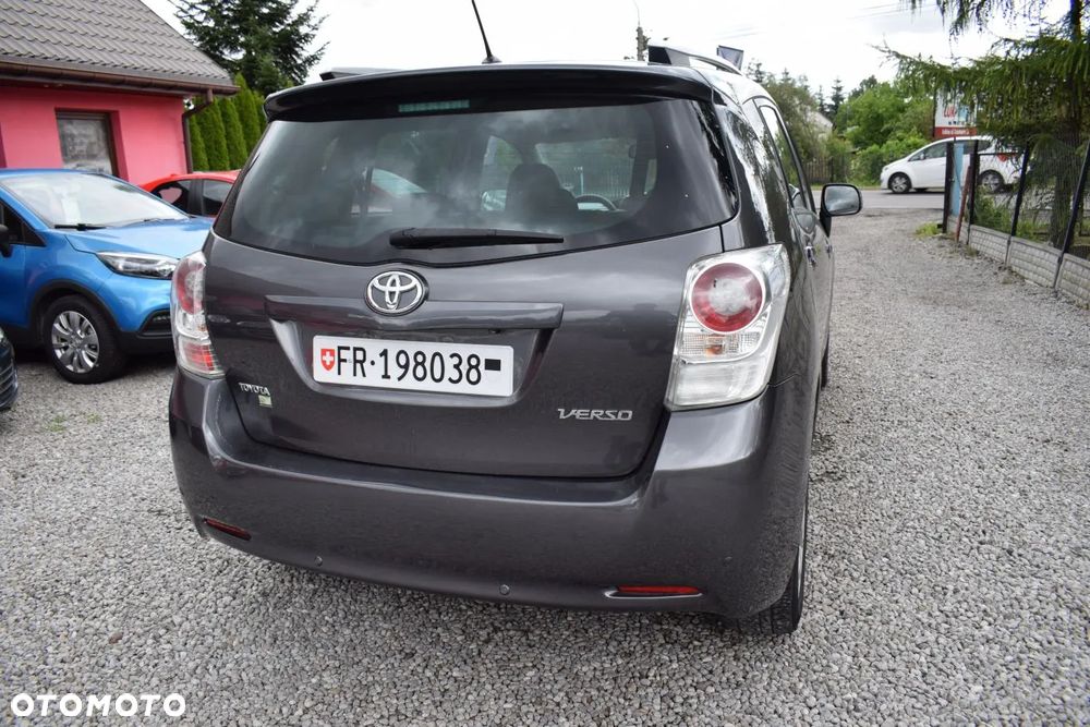 Toyota Verso - 3