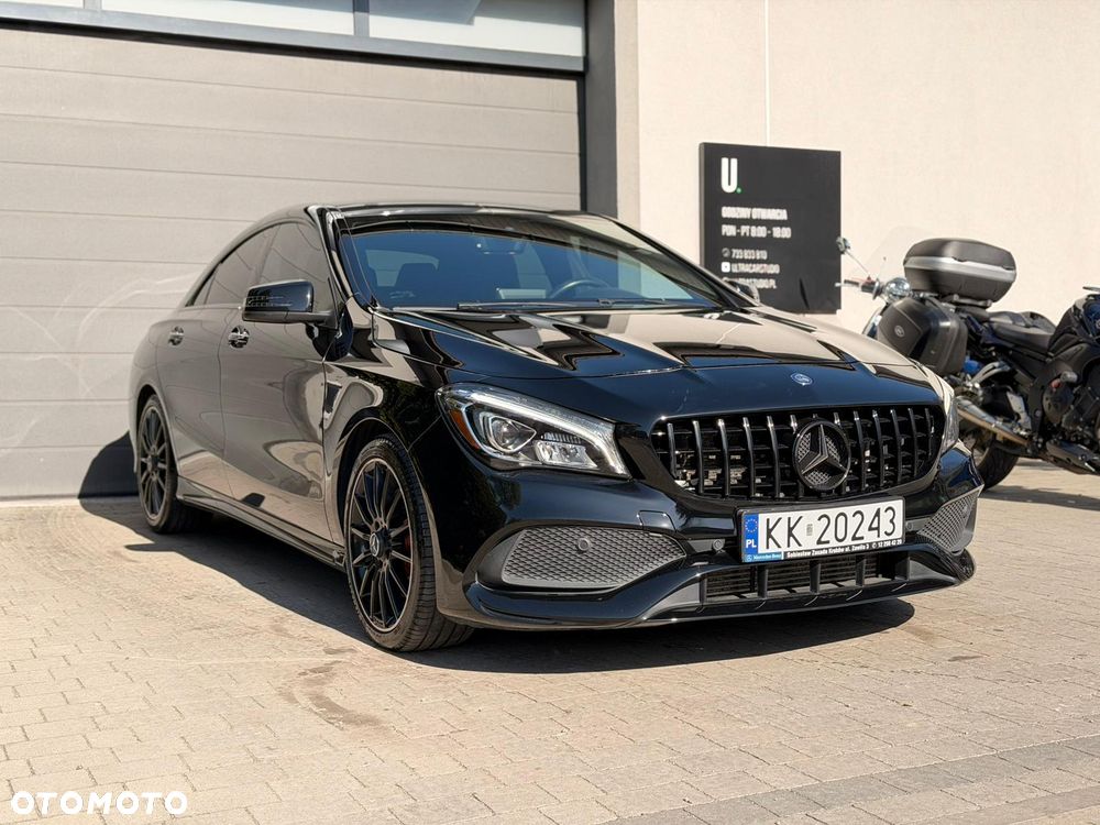 Mercedes-Benz CLA 250 4Matic 7G-DCT AMG Line - 2
