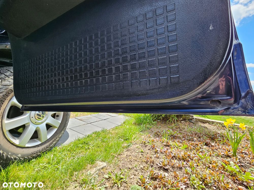 Volkswagen Caravelle - 12